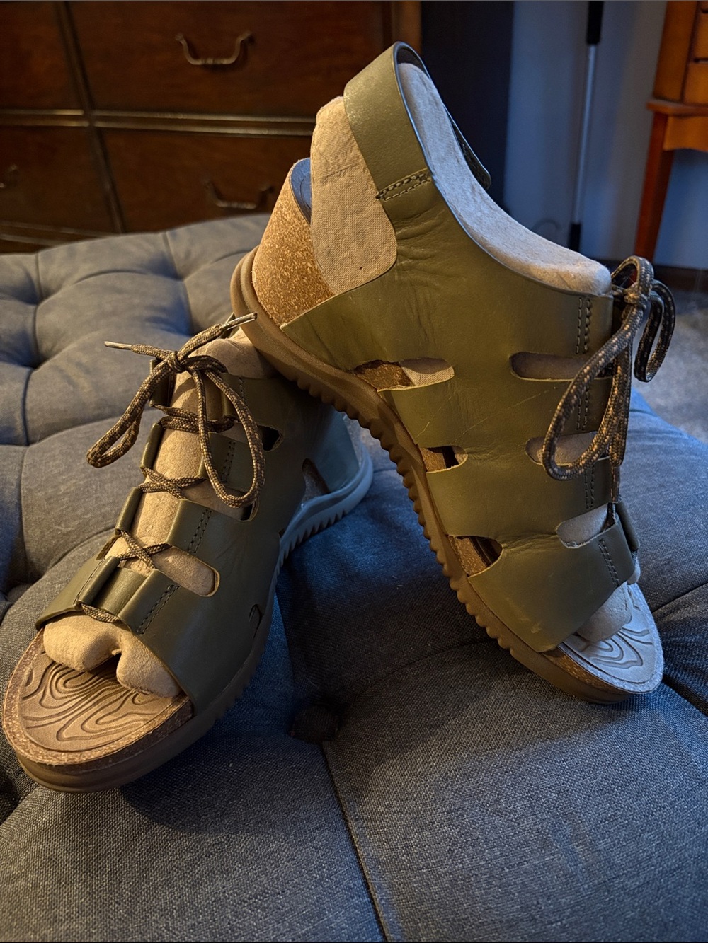 Bionica Olive Green Leather Lace-Up Sandals women’s size 11 like new!